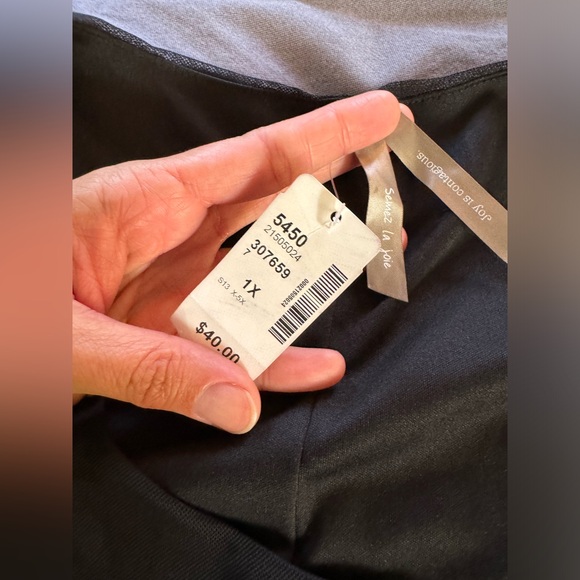 🟢NWT Pennington’s 1X Black flowy blouse.🟢 - Picture 3 of 10